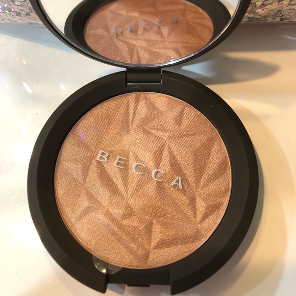 BECCA Other - BNIB! Becca Skin Perfector In Bronzed Amber